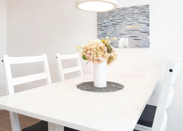 Freienwalder Strasse 7 7 *